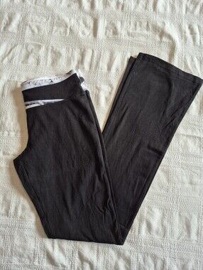 SO women's size Medium Yoga Skinny bootcut pants black white inlay NWT